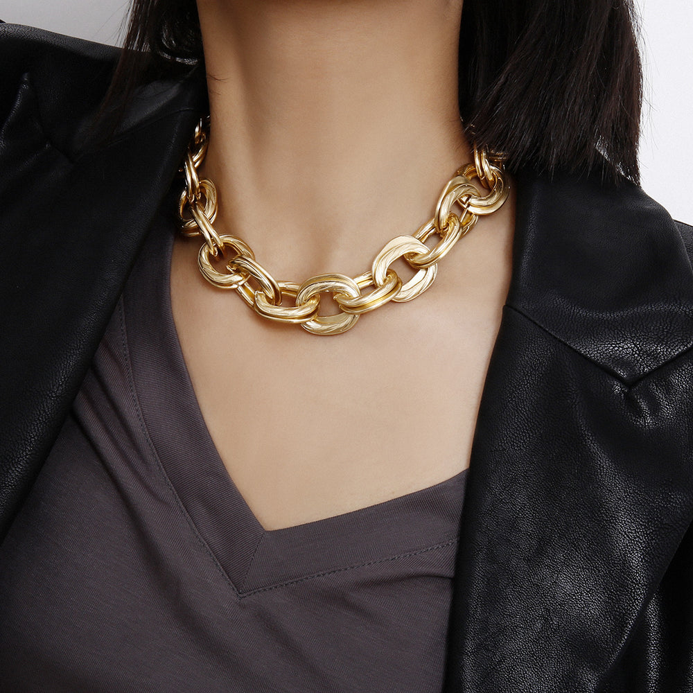 Thick Golden Link Necklace