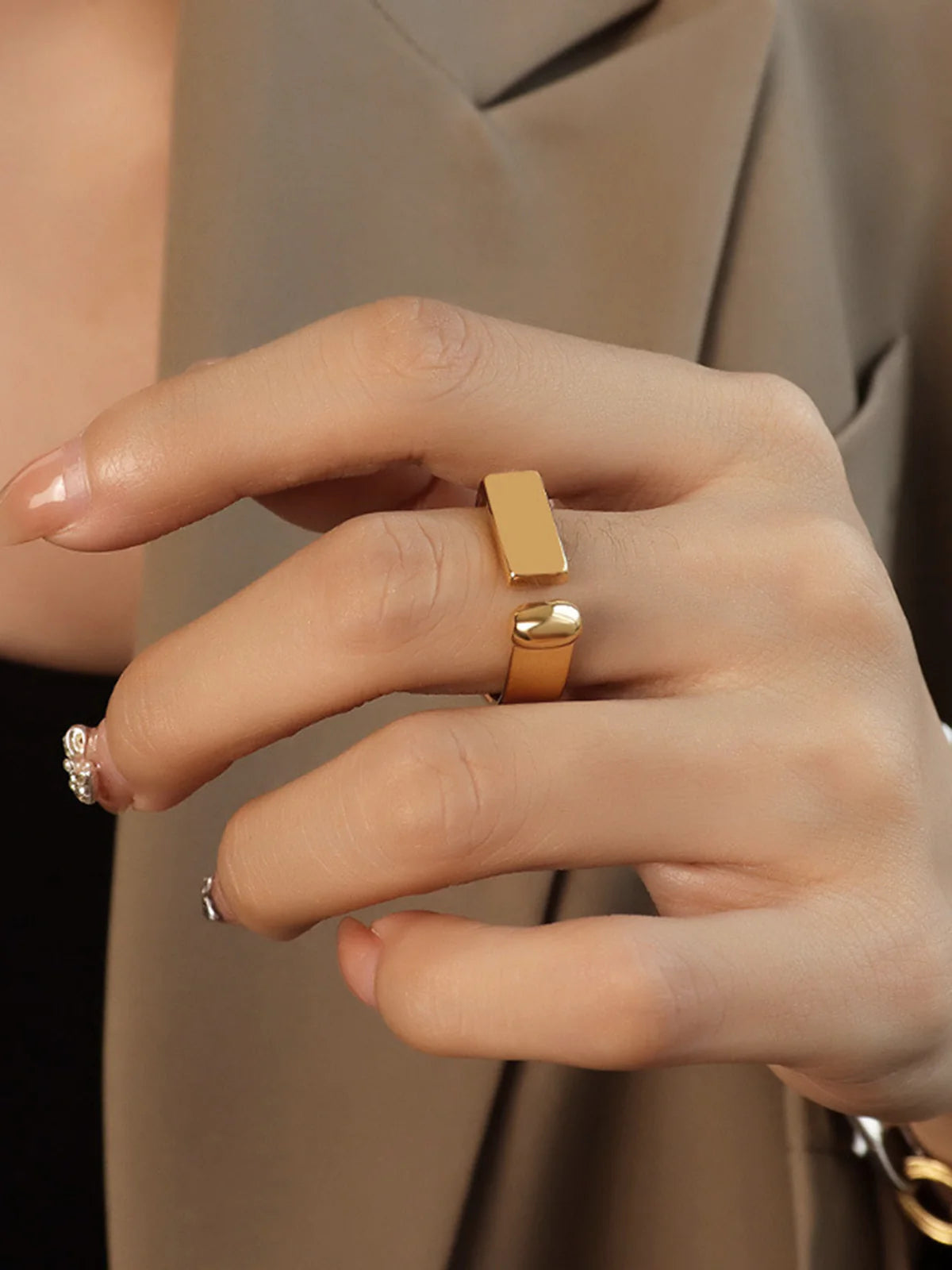 Geometric Golden Open Ring